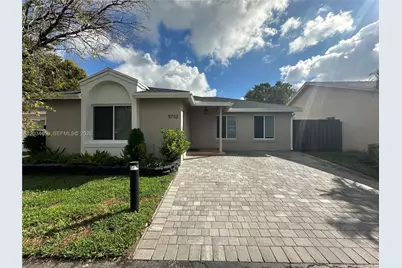 5733 NW 100th Ct, Doral, FL 33178 - Photo 1