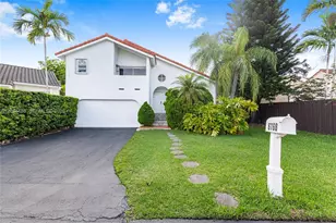 6768 SW 104th Ave, Miami, FL 33173 - Photo 1