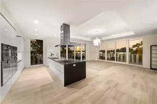 4701 N Meridian Ave, Miami Beach, FL 33140 - Photo 1