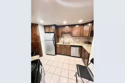 905 Brickell Bay Dr #1422, Miami, FL 33131 - Photo 1