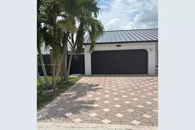 17811 SW 152nd Pl, Miami, FL 33187 - Photo 1