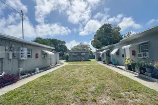 124 SE 4th St, Hallandale Beach, FL 33009 - Photo 1