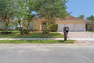 15957 SW 16th St #N/A, Pembroke Pines, FL 33027 - Photo 1