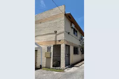 927 NW 7th Ct #2, Miami, FL 33136 - Photo 1