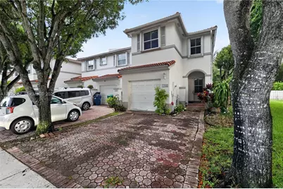 11042 NW 43rd Ter, Doral, FL 33178 - Photo 1