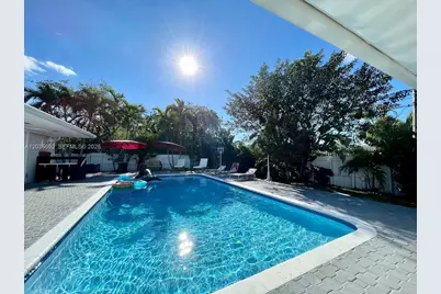 416 N Rainbow Dr, Hollywood, FL 33021 - Photo 1