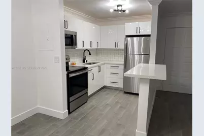 15550 SW 80th St #E-207, Miami, FL 33193 - Photo 1