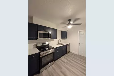 614 Pear St, Lakeland, FL 33815 - Photo 1