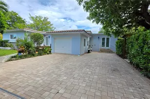 390 NE 127th St, North Miami, FL 33161 - Photo 1