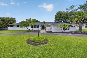 12180 SW 92nd Ave, Miami, FL 33176 - Photo 1