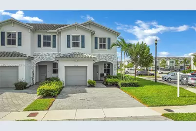 2632 SE 11th Ct, Homestead, FL 33035 - Photo 1