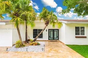 16571 Lake Tree Dr, Weston, FL 33326 - Photo 1