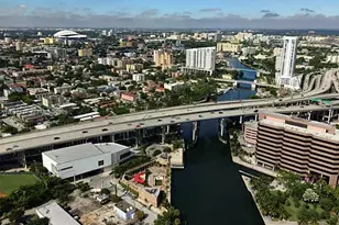 185 SW 7th St, Miami, FL 33130 - Photo 1