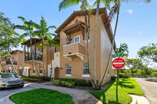 625 SW 146th Terrace, Pembroke Pines, FL 33027 - Photo 1