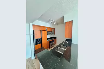 325 S Biscayne Blvd #1116, Miami, FL 33131 - Photo 1