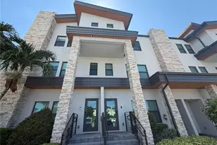 10467 NW 82nd St, Doral, FL 33178 - Photo 1