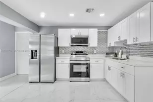 157 NE 6th Ct, Deerfield Beach, FL 33441 - Photo 1