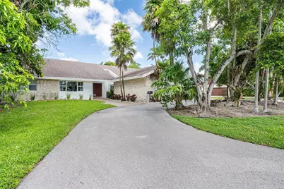 9444 SW 69th Ct, Pinecrest, FL 33156 - Photo 1