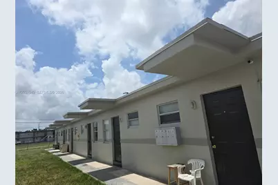 320 SW 11th Ave #2, Homestead, FL 33030 - Photo 1