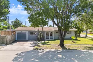 7591 Pierce St, Hollywood, FL 33024 - Photo 1