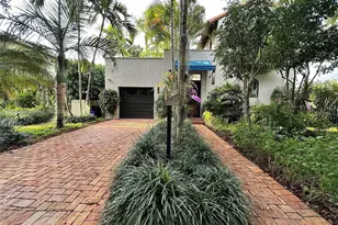 455 Amalfi Ave, Coral Gables, FL 33146 - Photo 1