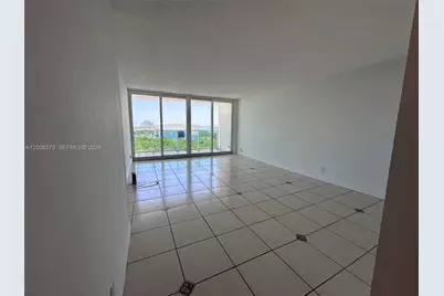 100 Bayview Dr #823, Sunny Isles Beach, FL 33160 - Photo 1