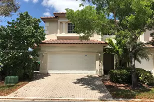 6674 NW 107th Pl, Doral, FL 33178 - Photo 1