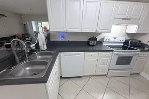 9610 NW 2nd St, Pembroke Pines, FL 33024 - Photo 1