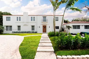 2850 Sheridan Ave, Miami Beach, FL 33140 - Photo 1