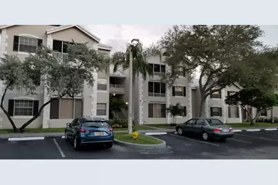 2811 N Oakland Forest Dr #105, Oakland Park, FL 33309 - Photo 1