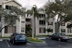 2811 N Oakland Forest Dr, Oakland Park, FL 33309 - Photo 1