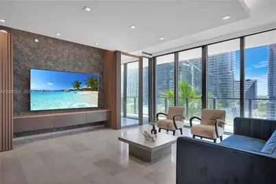 68 SE 6th St #1004, Miami, FL 33131 - Photo 1