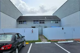 8460 SW 156th Pl, Miami, FL 33193 - Photo 1