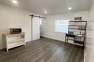 1015 SW 4th Ave, Fort Lauderdale, FL 33315 - Photo 1