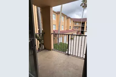 761 N Pine Island Rd #203, Plantation, FL 33324 - Photo 1
