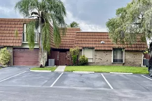 11894 SW 12th Pl, Davie, FL 33325 - Photo 1