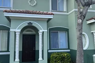 2704 SE 15th Pl, Homestead, FL 33035 - Photo 1