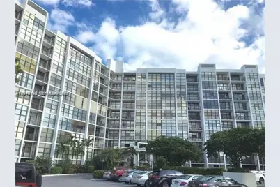 800 Parkview Dr #1018, Hallandale Beach, FL 33009 - Photo 1
