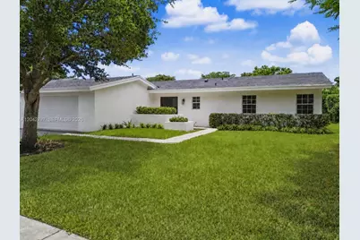 10262 SW 127th Pl, Miami, FL 33186 - Photo 1