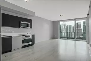 90 SW 3rd St, Miami, FL 33130 - Photo 1