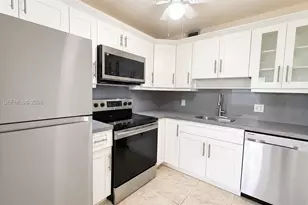 301 SW 135th Ave, Pembroke Pines, FL 33027 - Photo 1