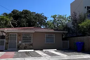 980 SW 10th St, Miami, FL 33130 - Photo 1