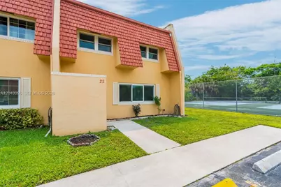 22 Canterbury Ln #22, Tamarac, FL 33319 - Photo 1