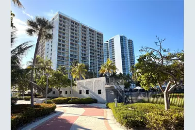 2625 Collins Ave #215, Miami Beach, FL 33140 - Photo 1