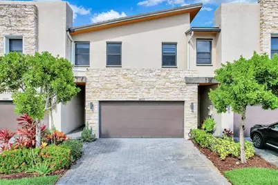 10533 NW 81st St, Doral, FL 33178 - Photo 1