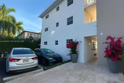 3270 W Trade Ave #14, Miami, FL 33133 - Photo 1