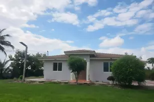 19550 SW 162nd Ave, Miami, FL 33187 - Photo 1