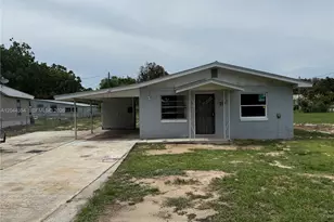 217 Palmetto St, Lake Placid, FL 33852 - Photo 1