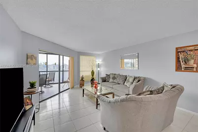 7250 Fairfax Dr #302, Tamarac, FL 33321 - Photo 1