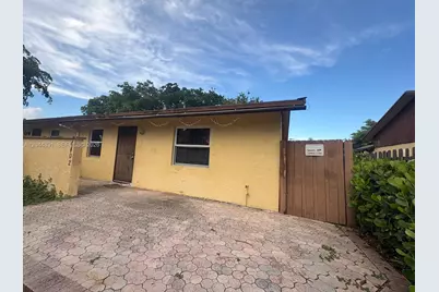 4402 NW 5th Ave #4402, Deerfield Beach, FL 33064 - Photo 1